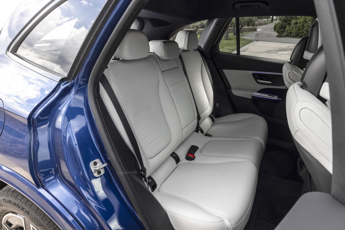 Mercedes GLC 2022 interior rear seats
