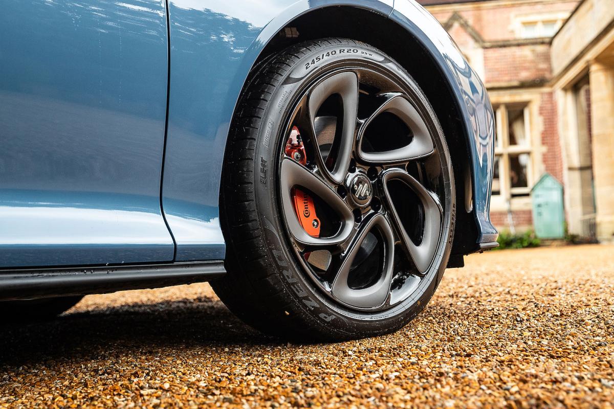 MG IM5 alloy wheel