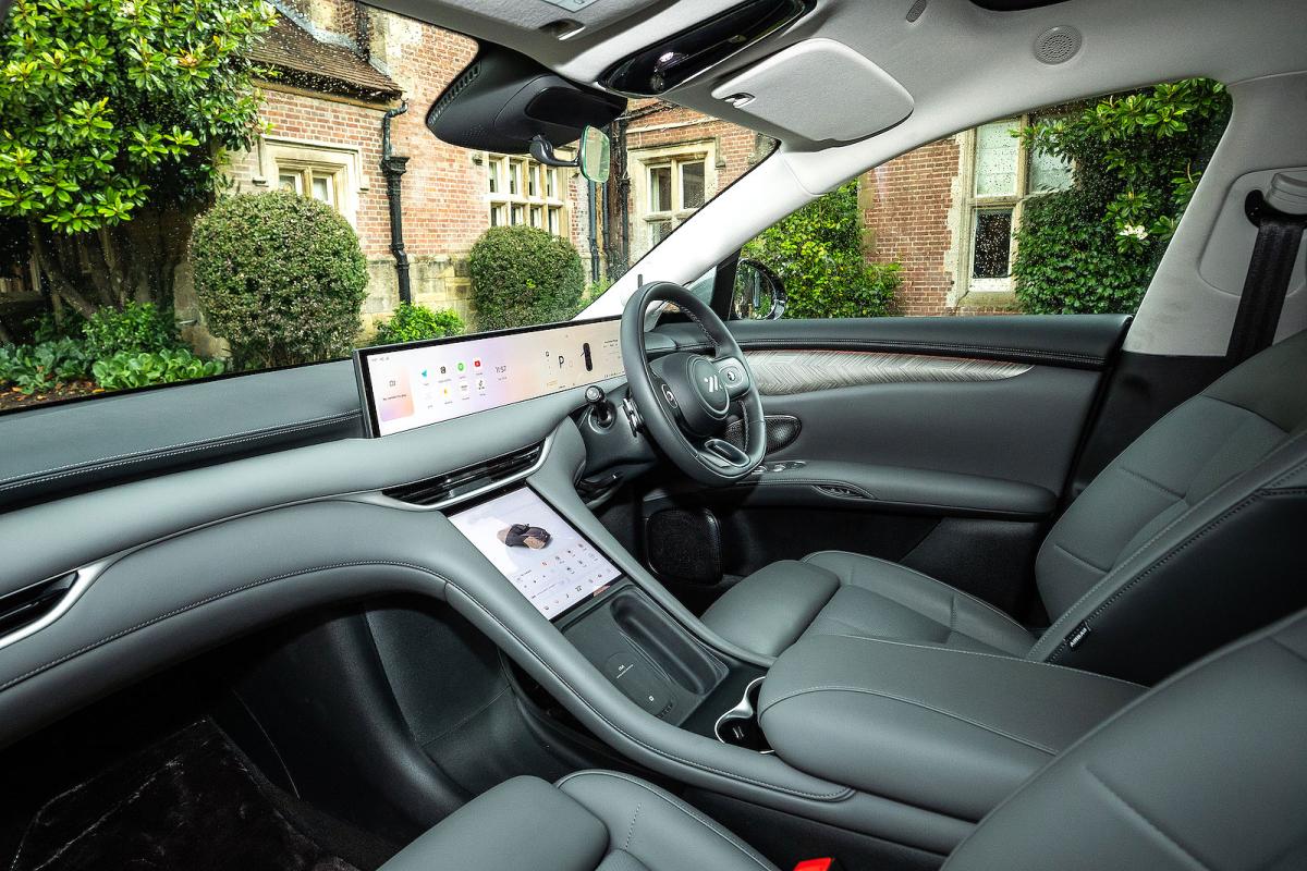 MG IM6 front seats