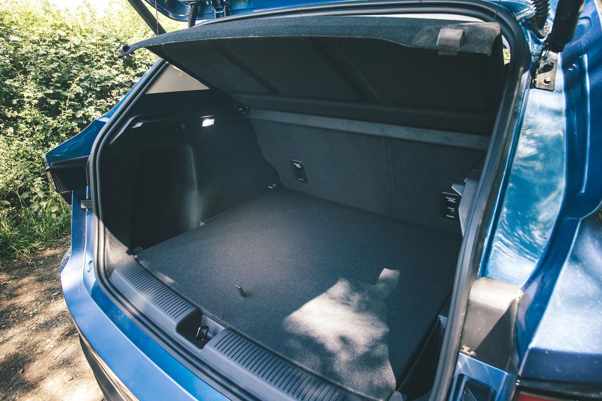 MG S5 EV boot