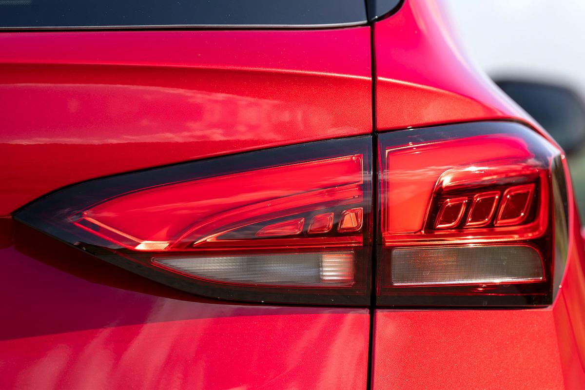 MG ZS Hybrid rear lights