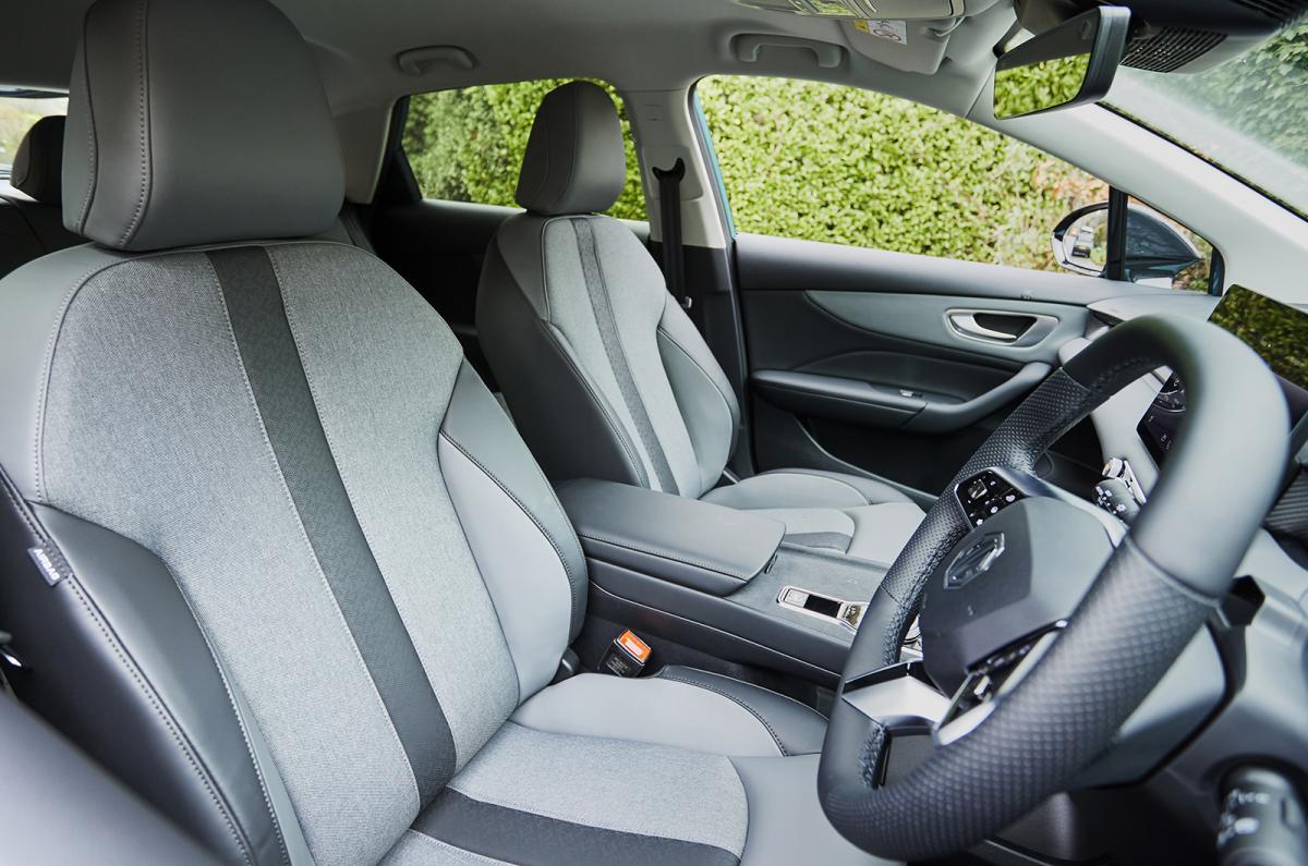 MG4 front seats