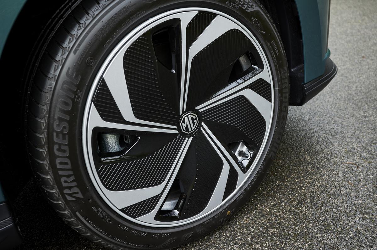 MG4 wheel detail