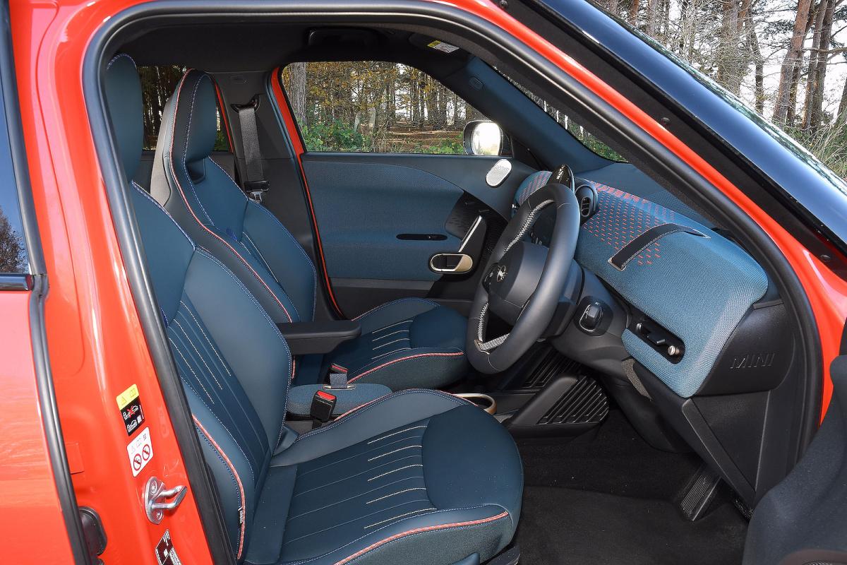 Mini Aceman front seats