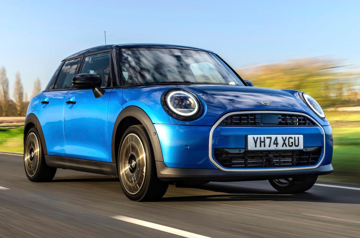 Mini Cooper 5 Door front right driving