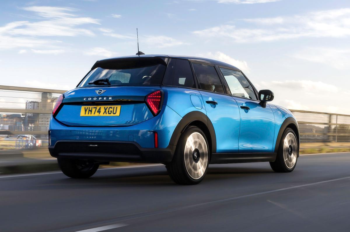 Mini Cooper 5 Door rear right driving