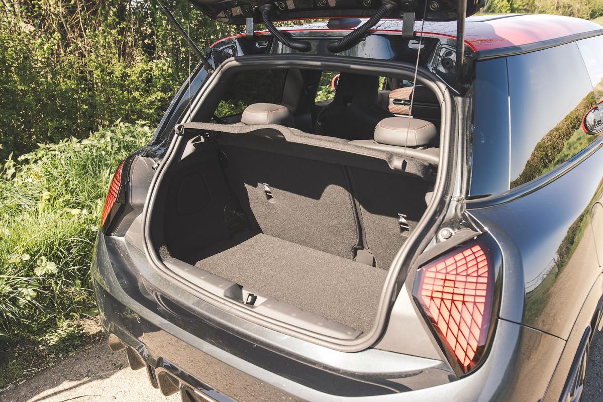 Mini Cooper JCW boot