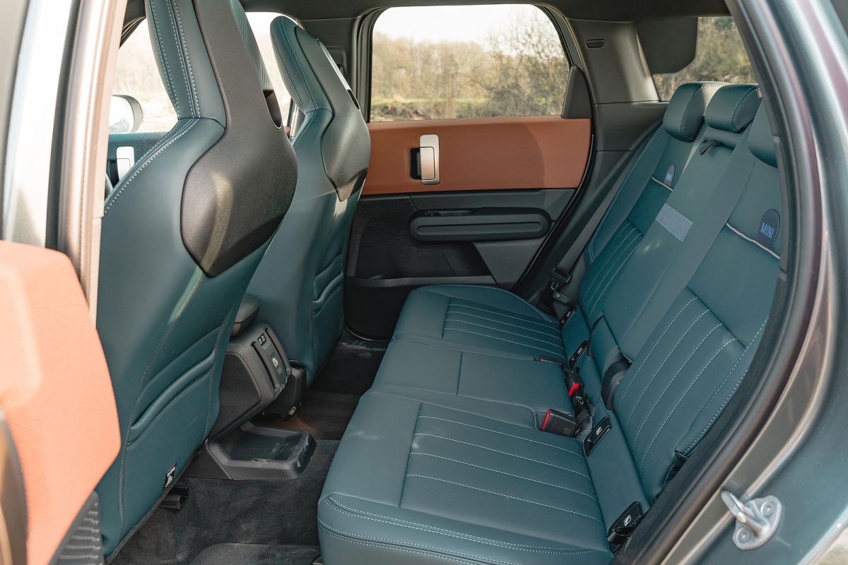 Mini Countryman interior back seats