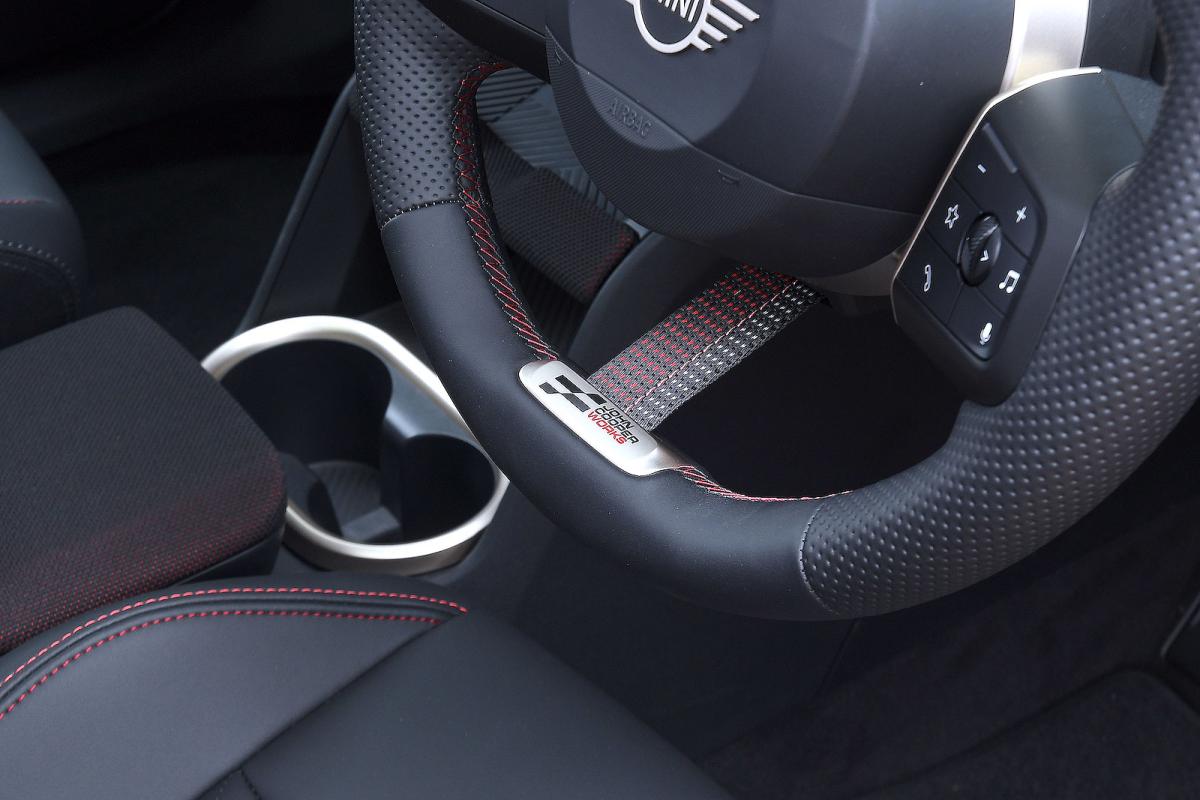 Mini Countryman Electric steering wheel detail