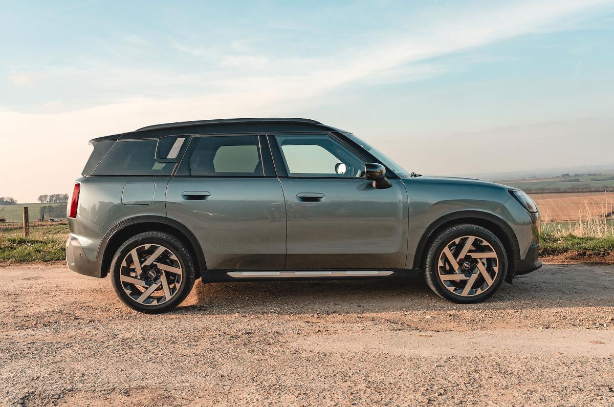 Mini Countryman right static