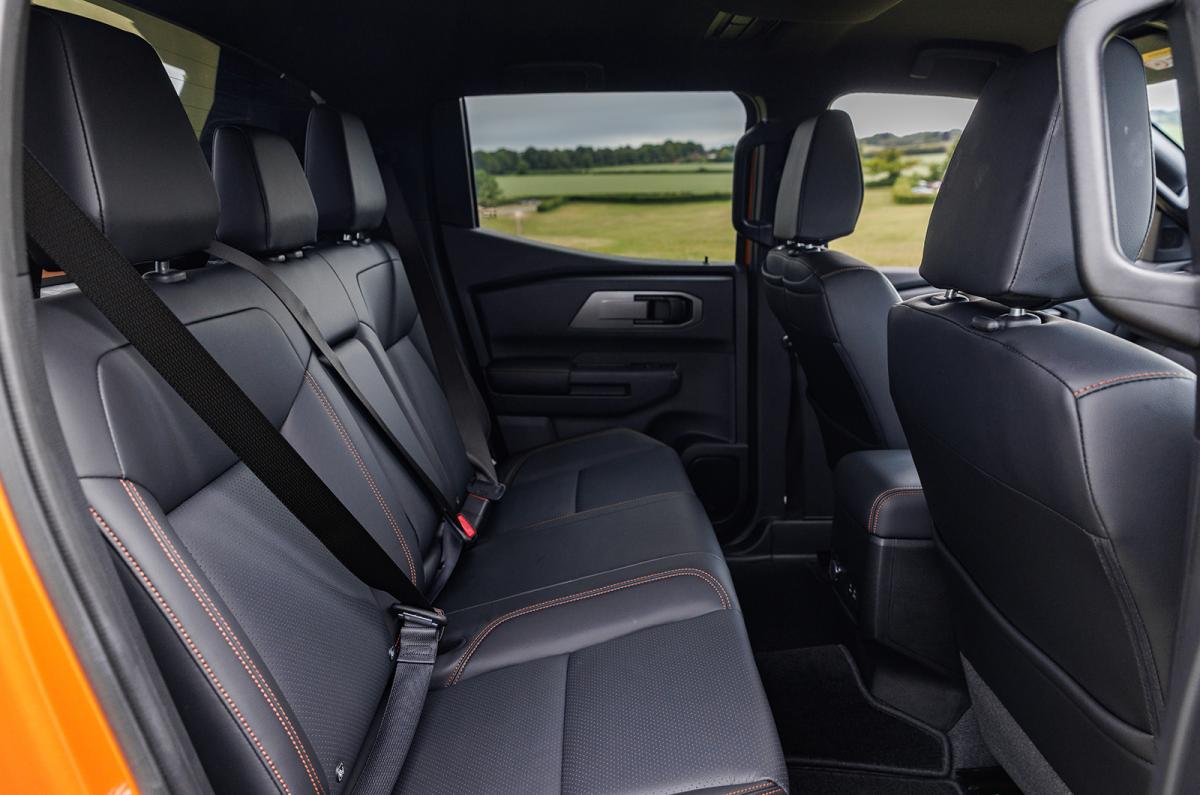 Mitsubishi L200 rear seats