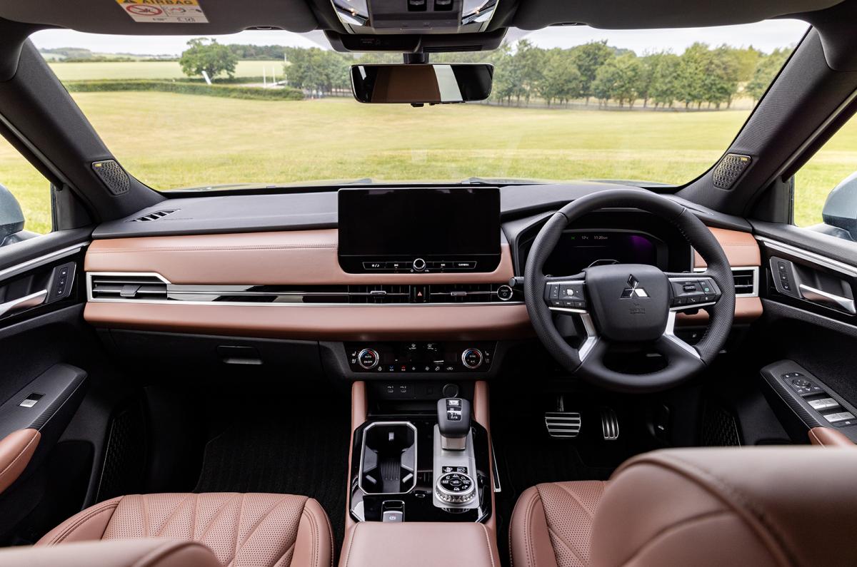 Mitsubishi Outlander PHEV interior