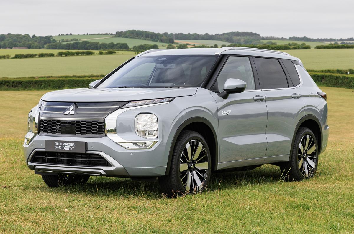 Mitsubishi Outlander PHEV static front left