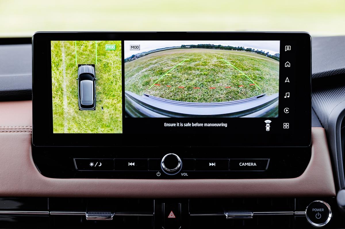 Mitsubishi Outlander PHEV touchscreen