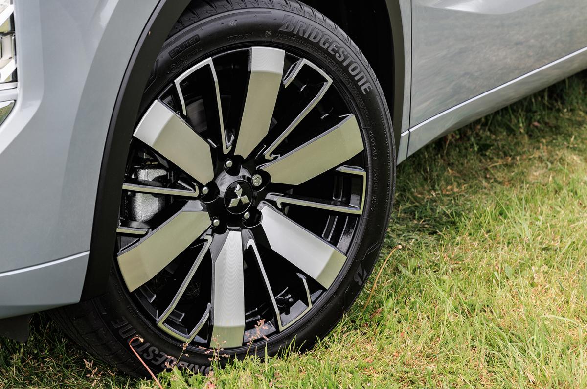 Mitsubishi Outlander PHEV wheel detail