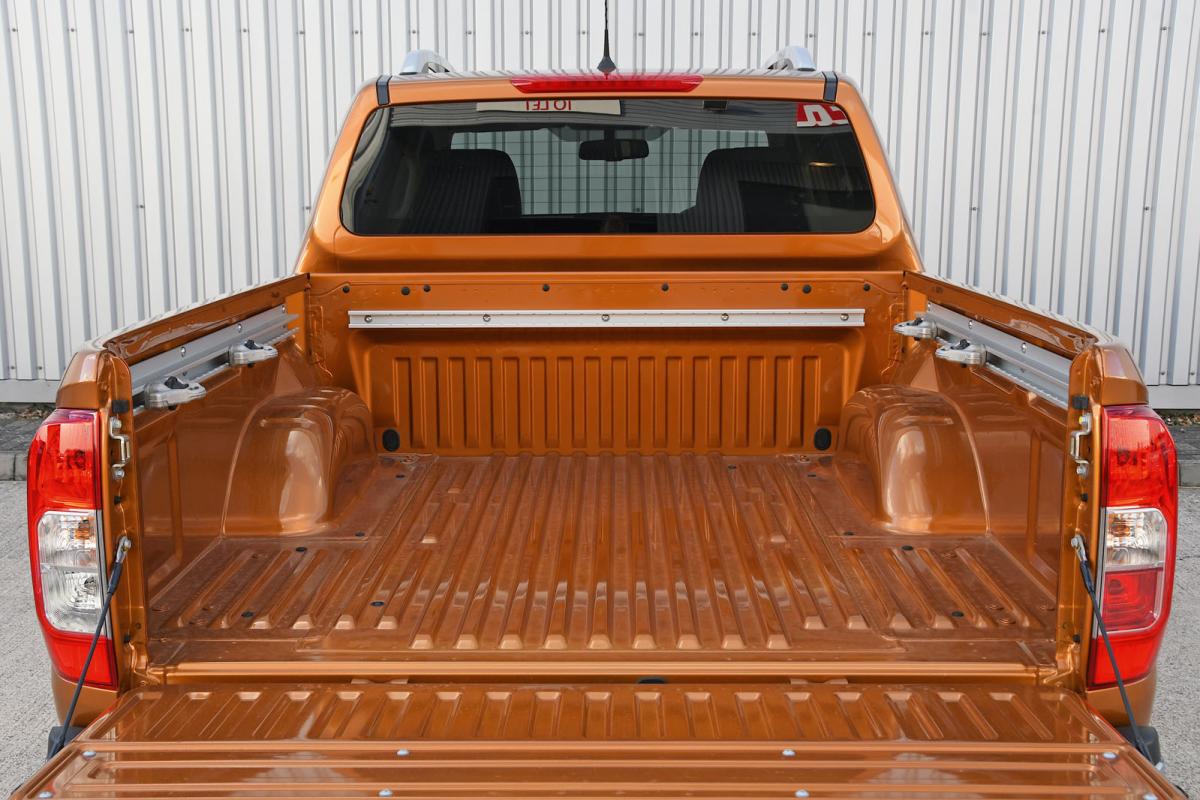 Nissan Navara 2018 RHD load bay