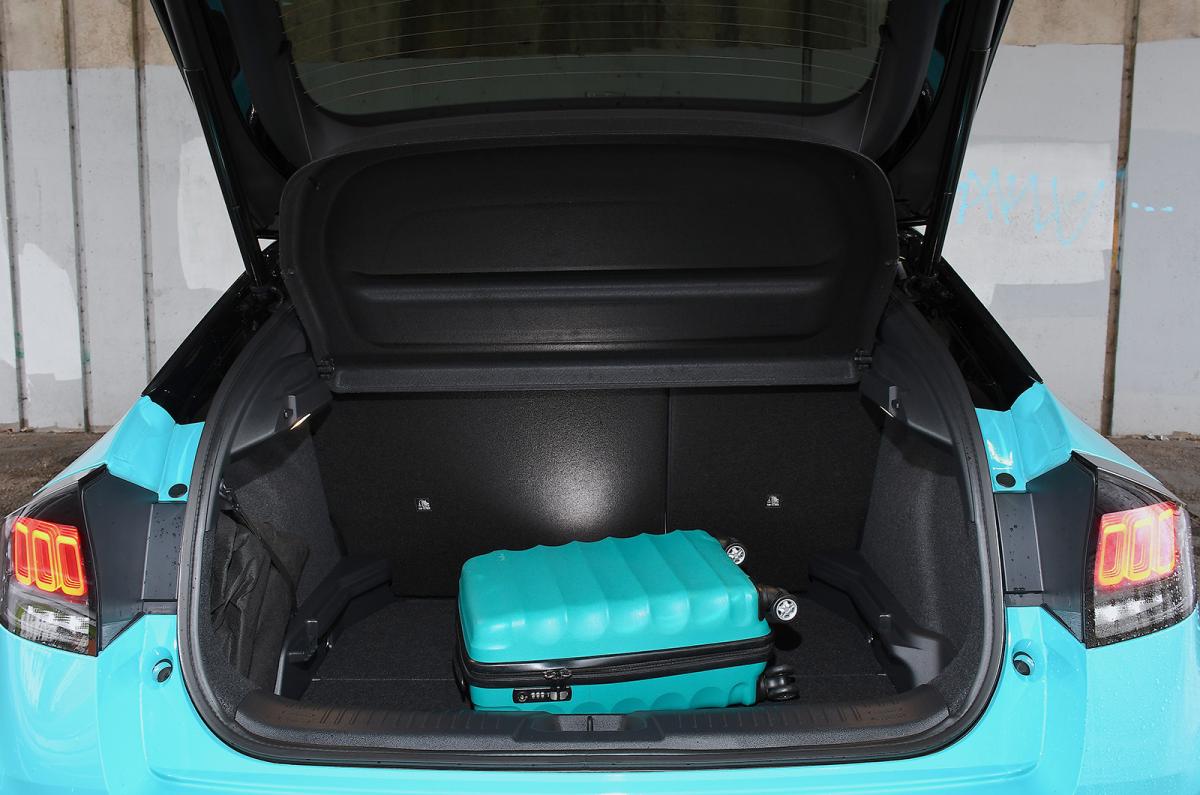 Nissan Leaf boot