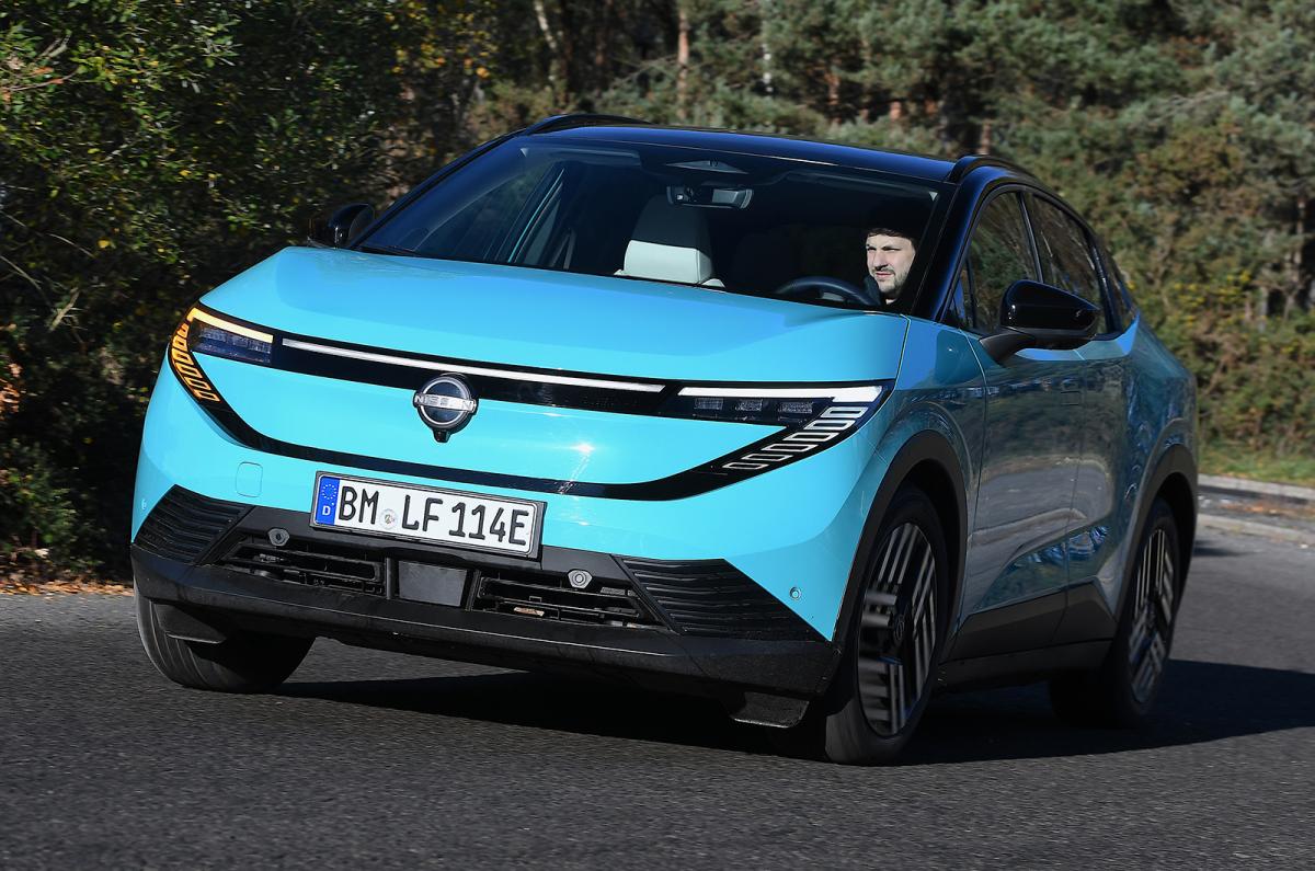 Nissan Leaf front cornering
