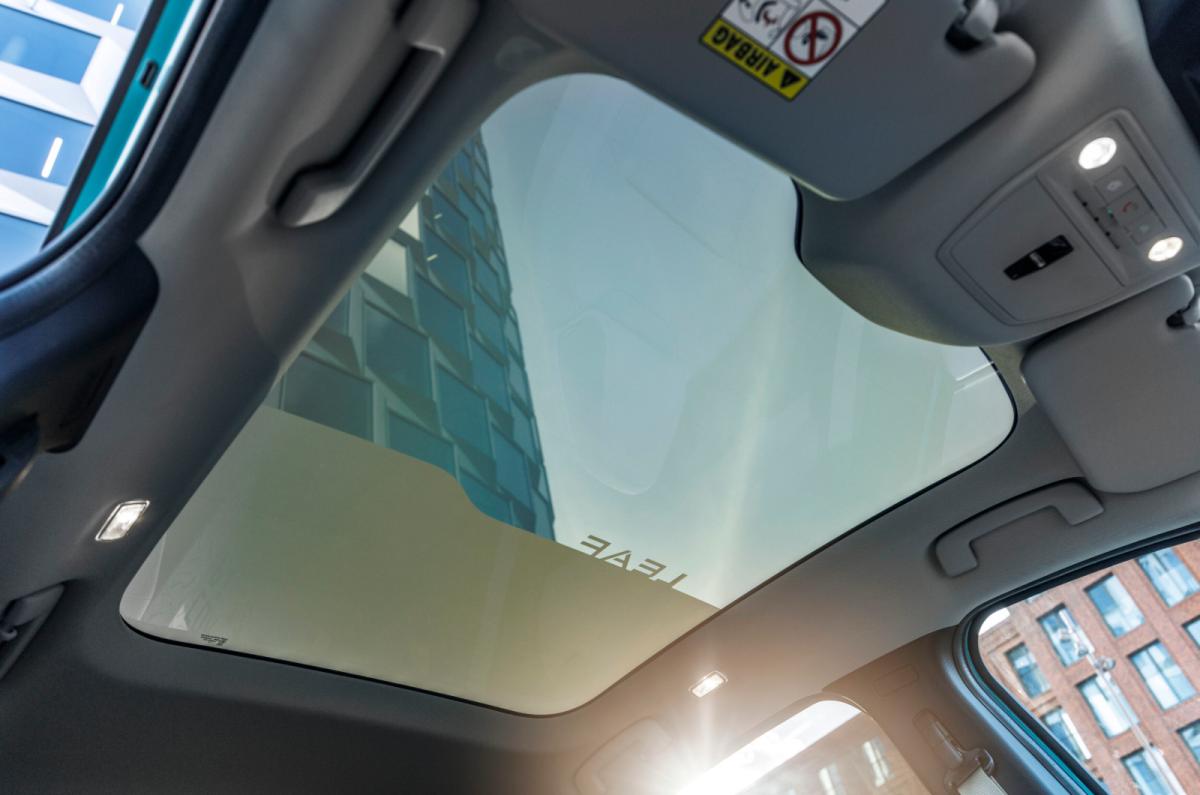 Nissan Leaf sunroof