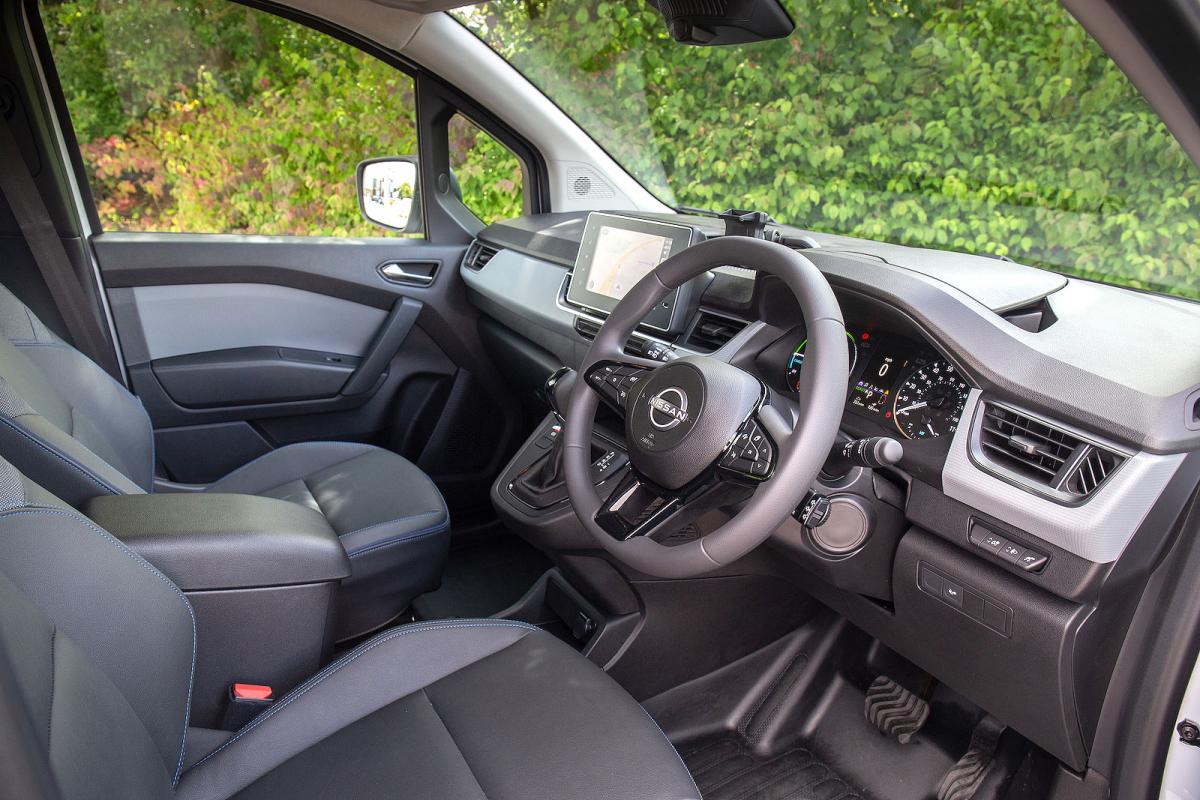 Nissan Townstar EV interior front seats