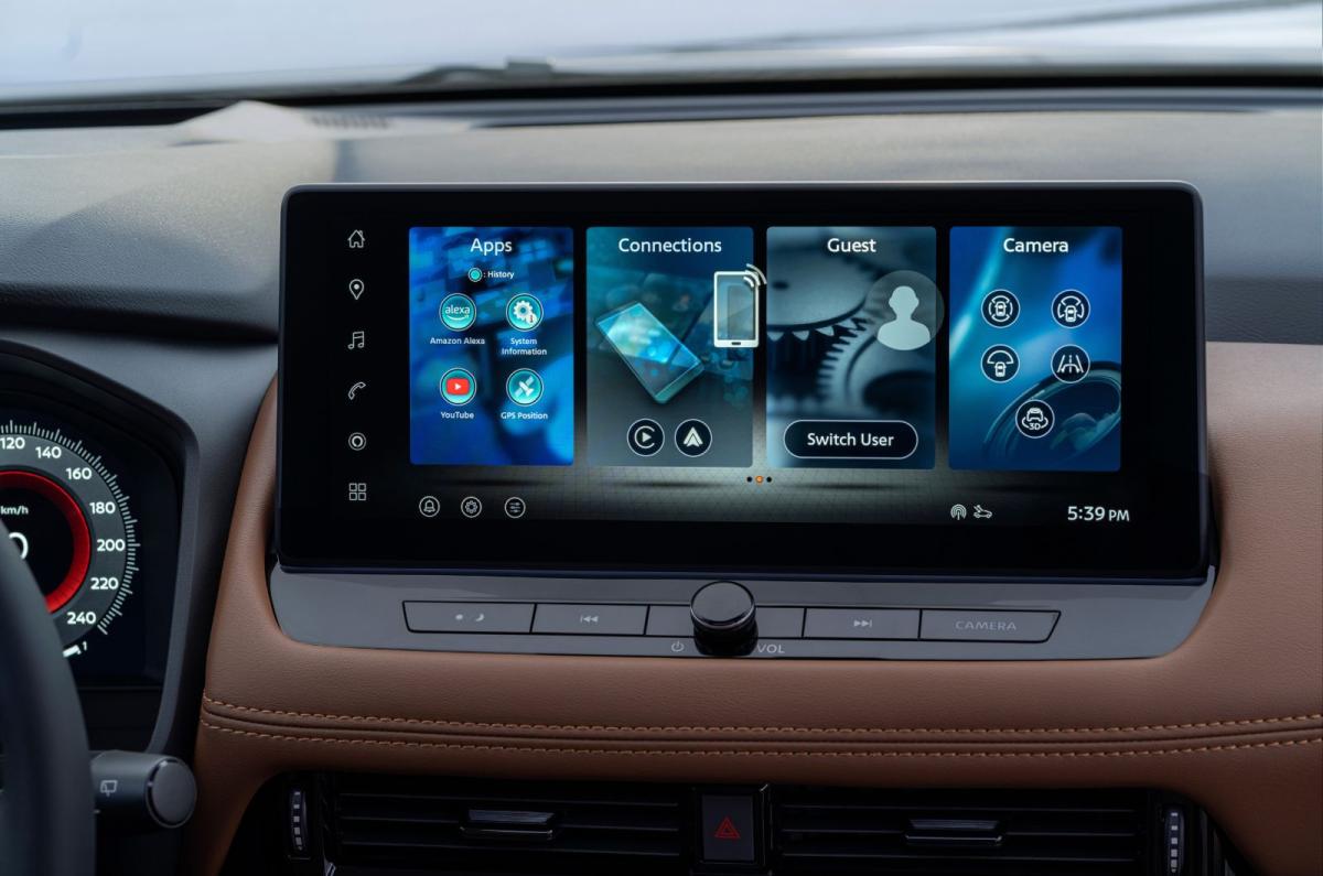 Nissan X-Trail interior details