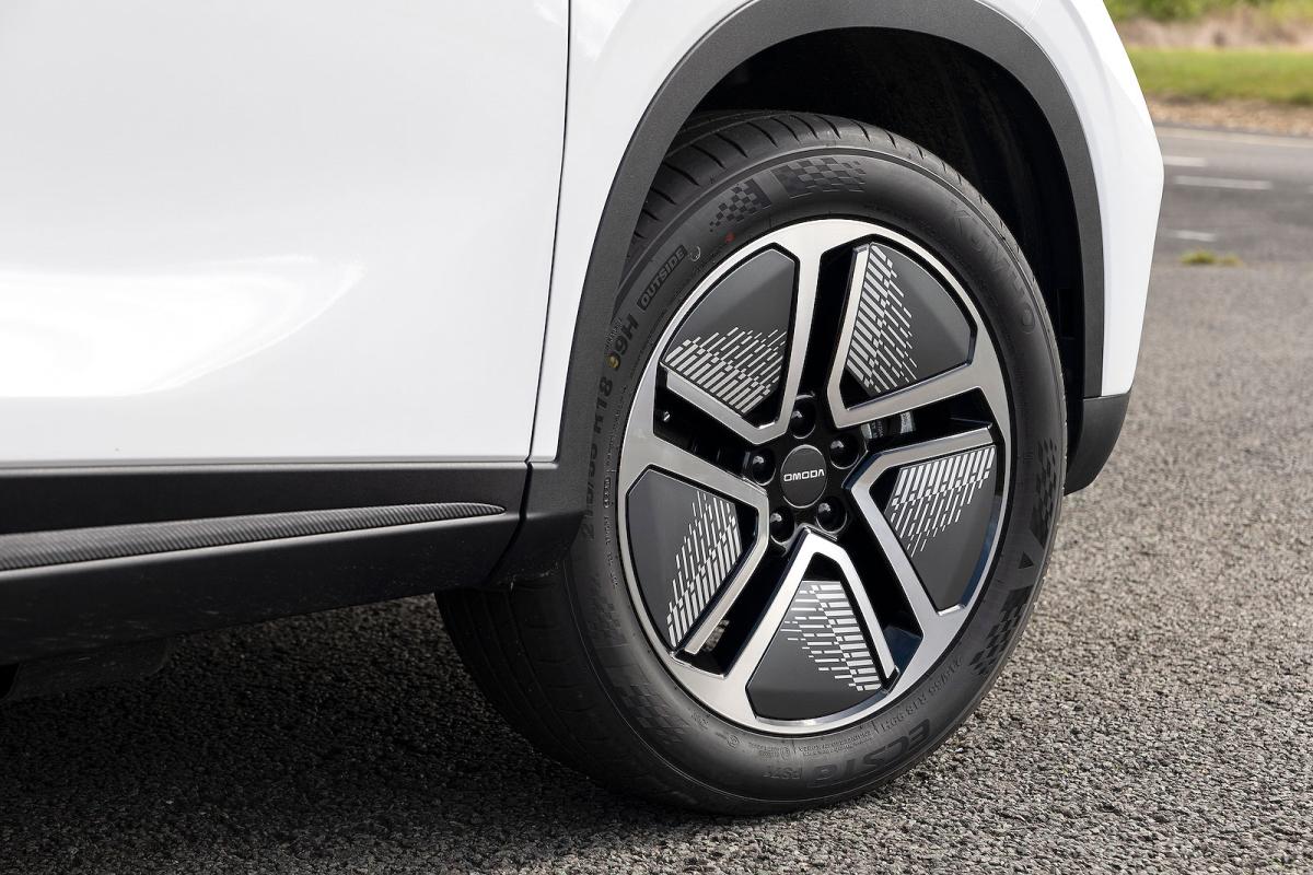 Omoda E5 alloy wheel