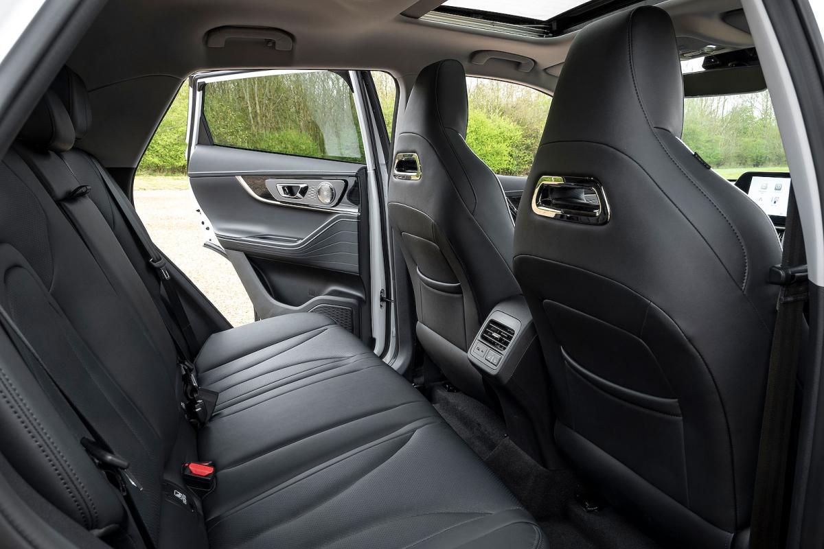 Omoda E5 back seats
