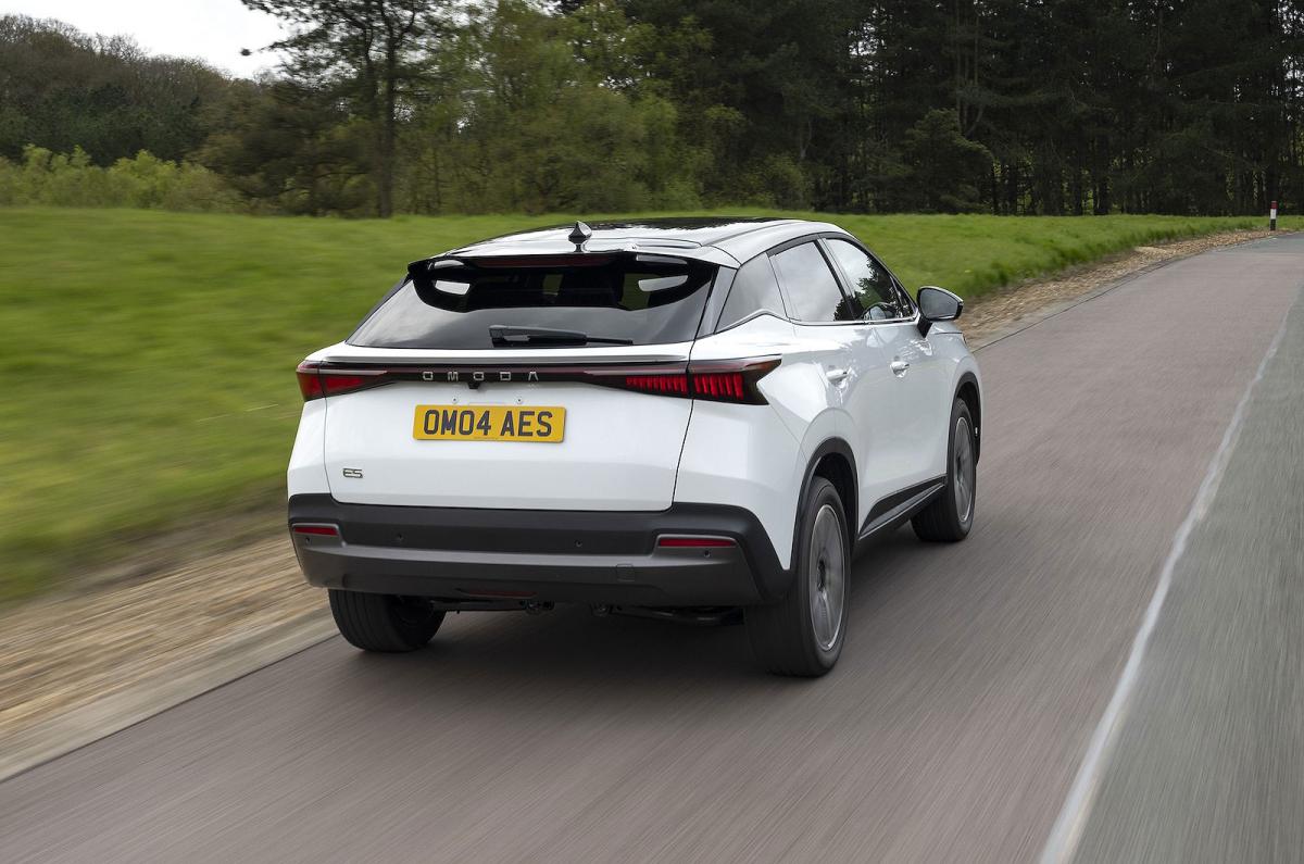 Omoda E5 rear right driving