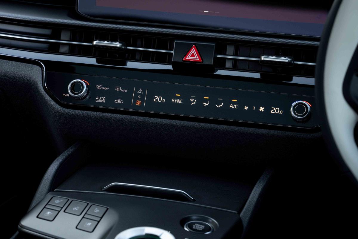 Kia Sportage interior details