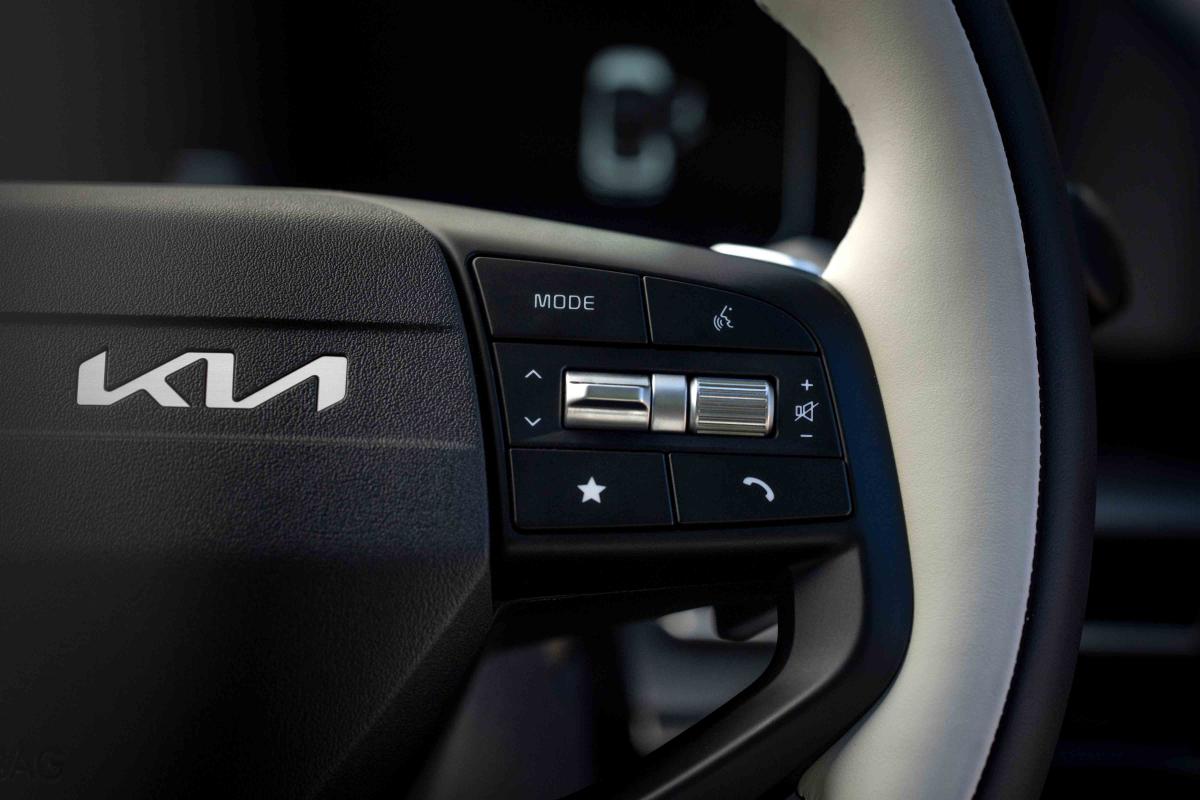 Kia Sportage interior details