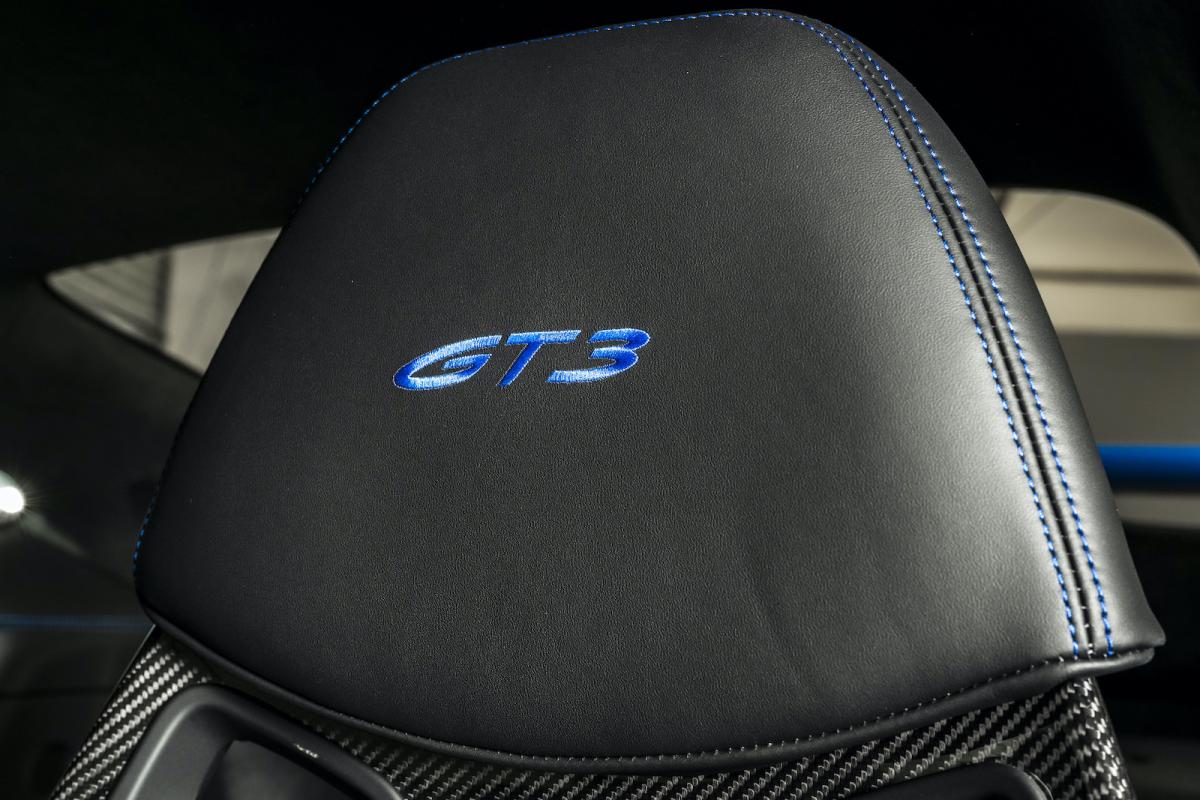 Porsche 911 GT3 2022 interior seat detail