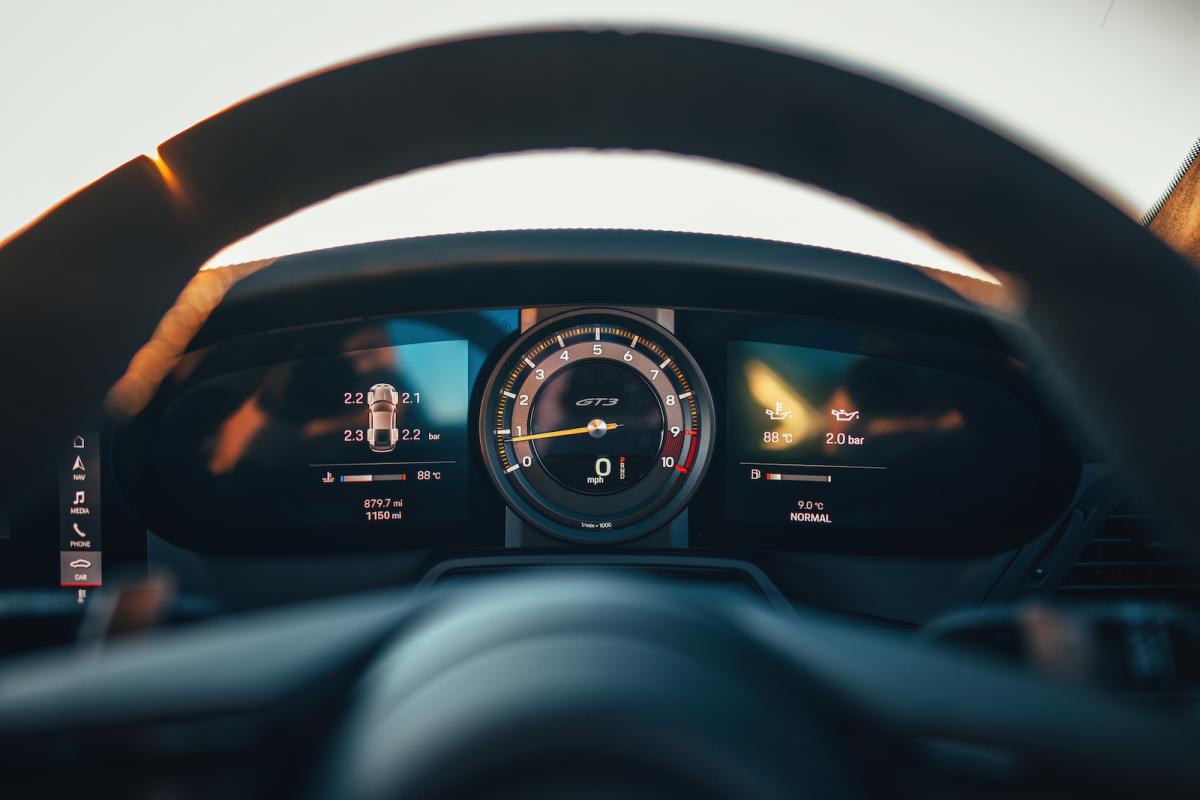 Porsche 911 GT3 2022 interior driver display