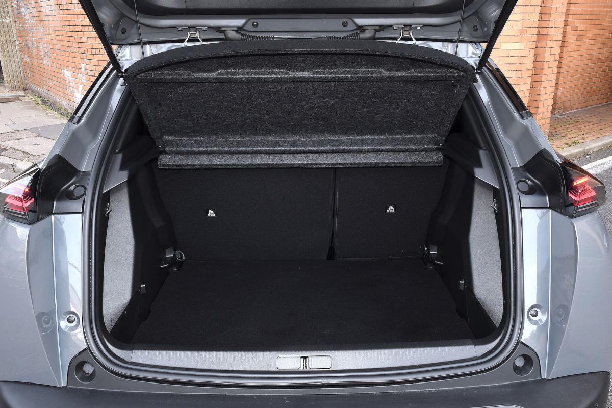 Peugeot 2008 boot