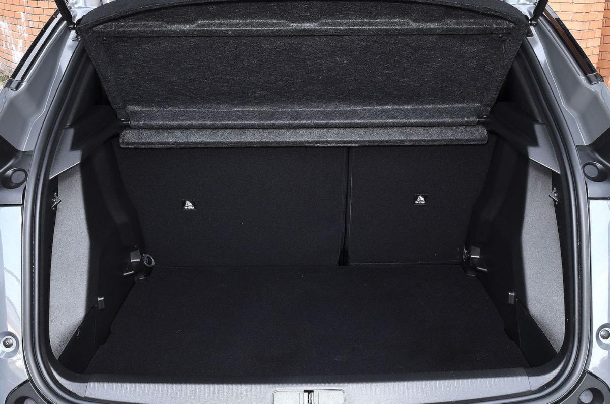 Peugeot 2008 boot