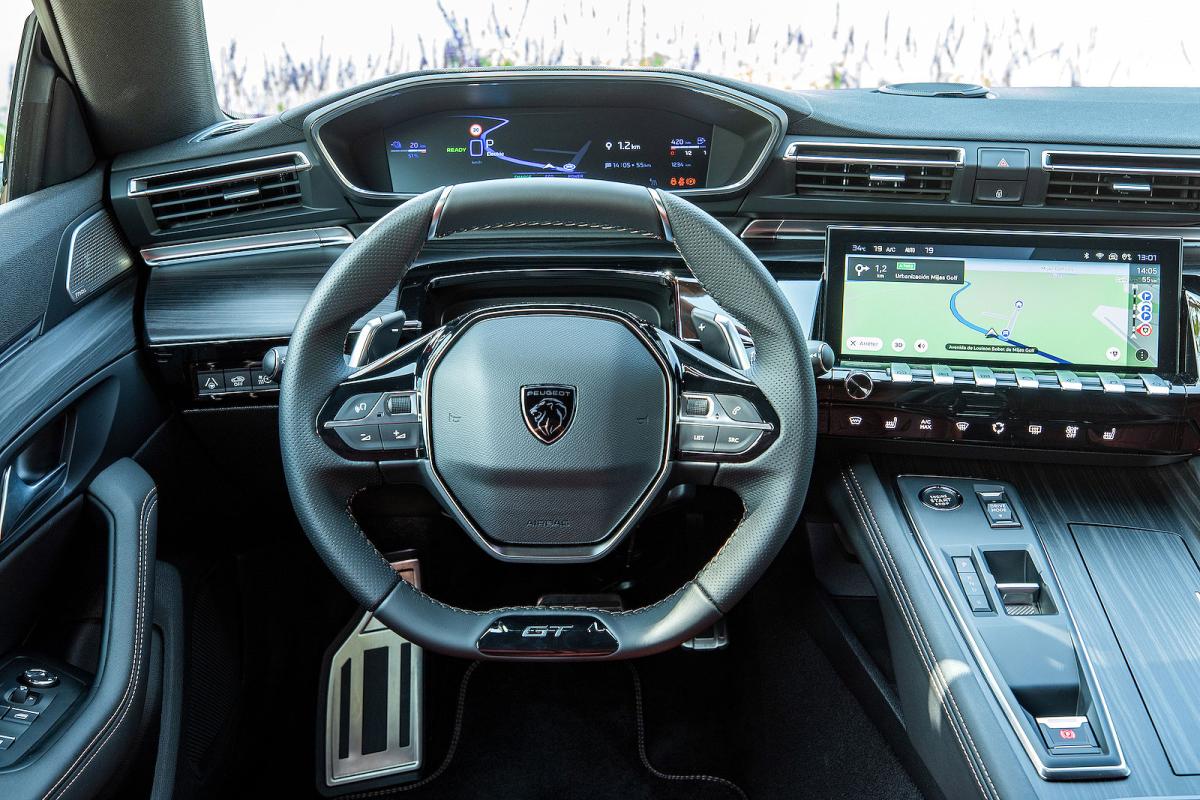 Peugeot 3008 interior dashboard