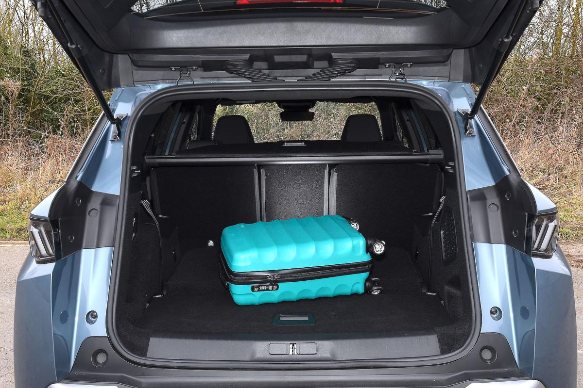 Peugeot 5008 boot