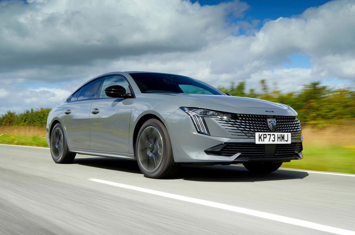 Peugeot 508 front right driving
