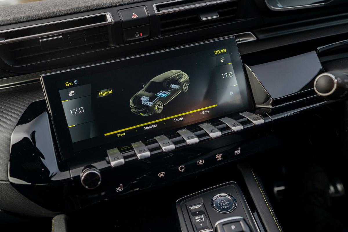 Peugeot 508 interior infotainment