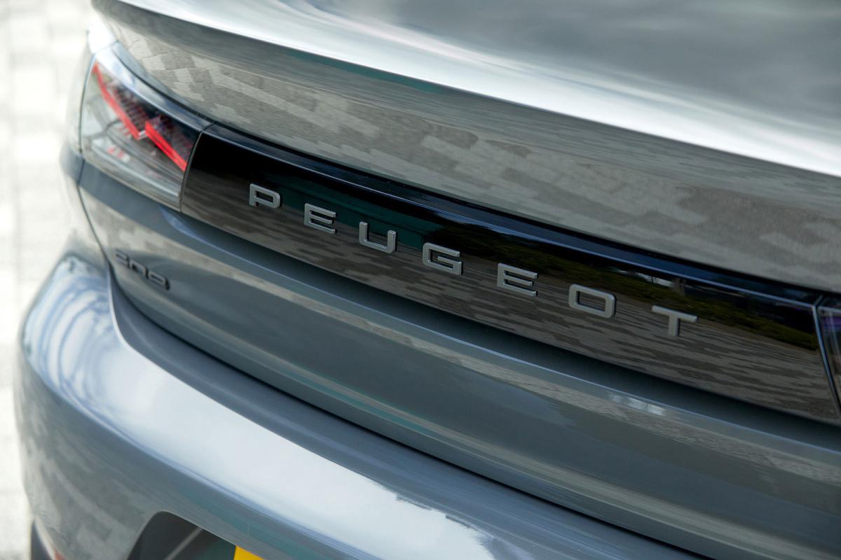 Peugeot 508 rear badge