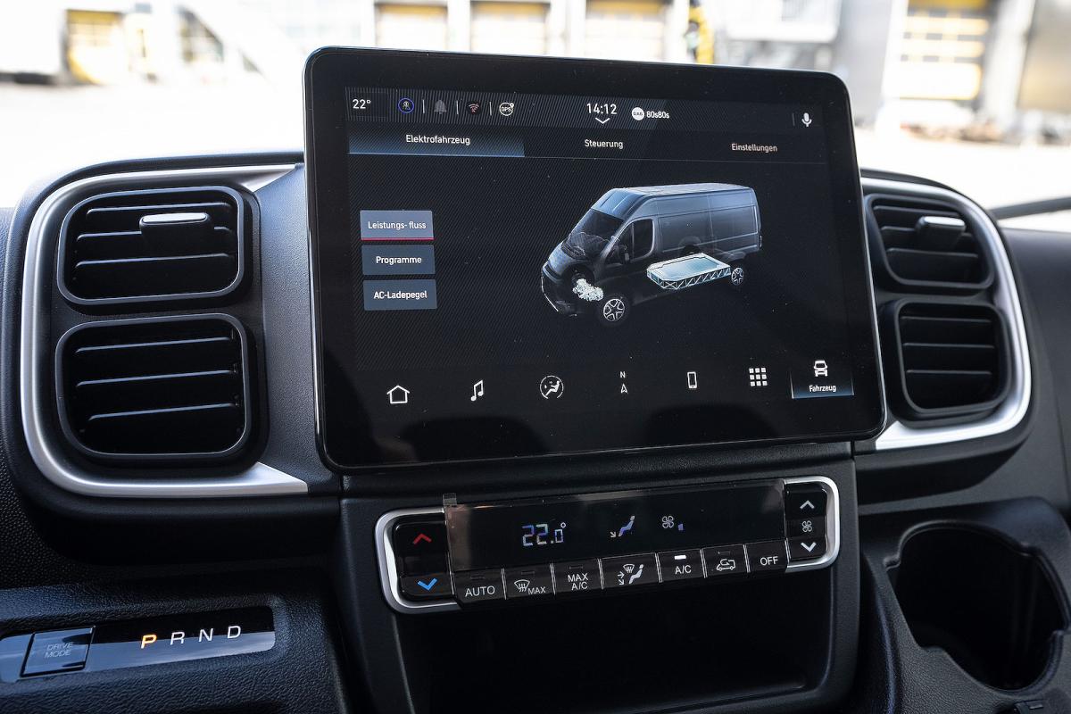 Peugeot Boxer infotainment touchscreen
