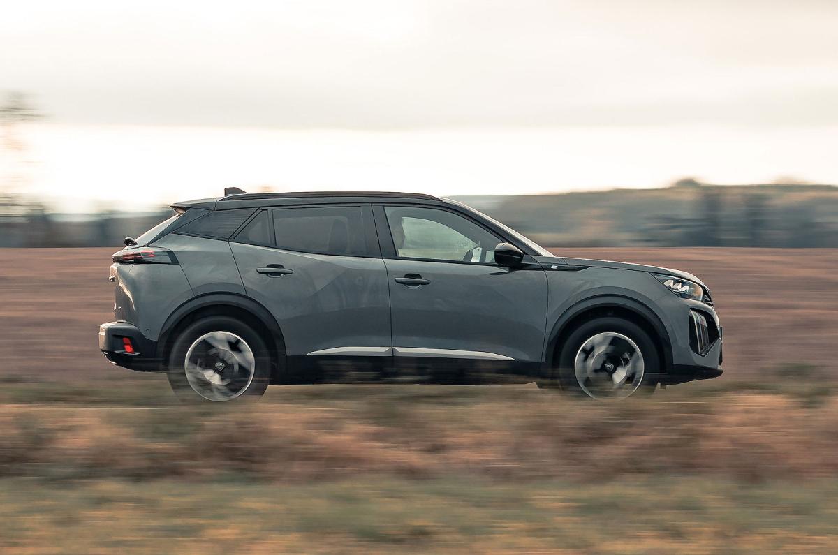 Peugeot e-2008 right driving