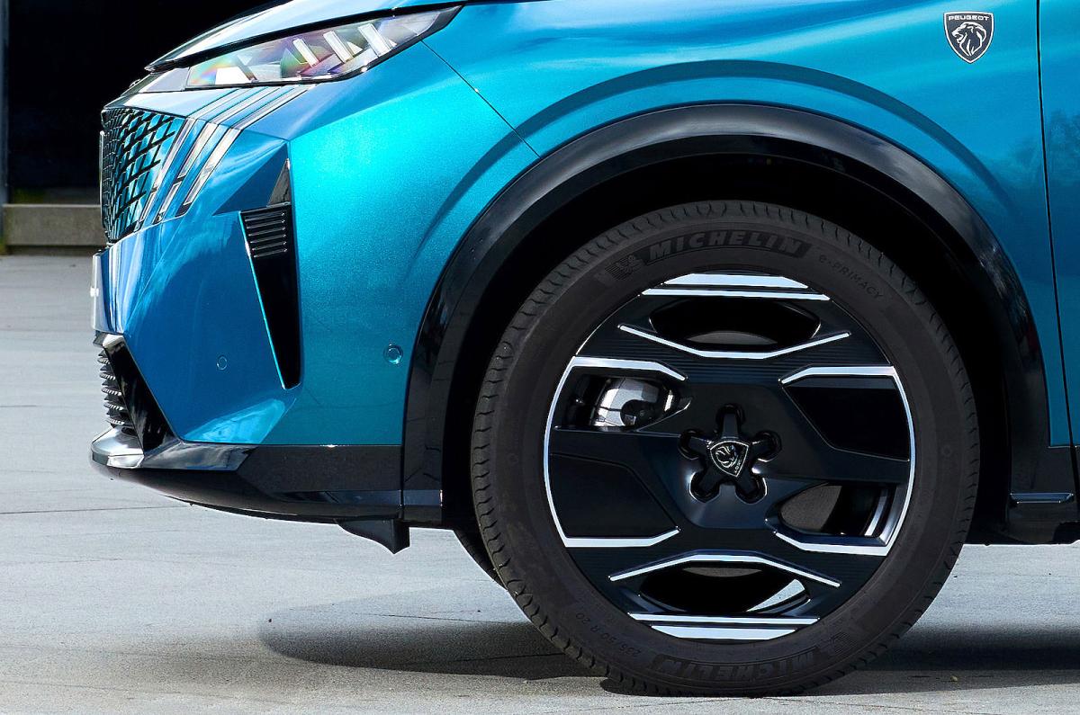 Peugeot E-3008 wheel detail