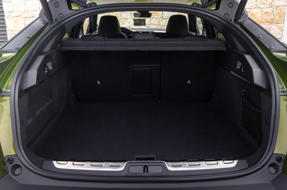 Peugeot e-408 boot