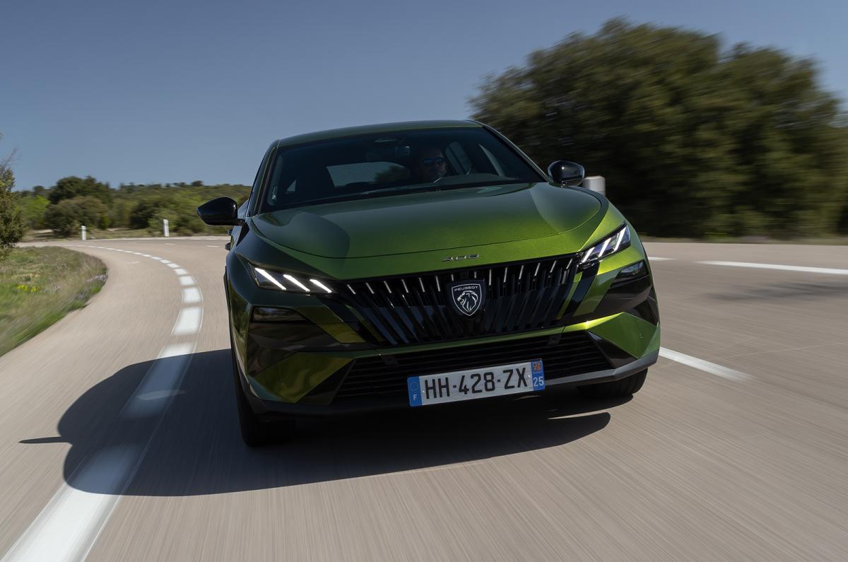 Peugeot e-408 driving front