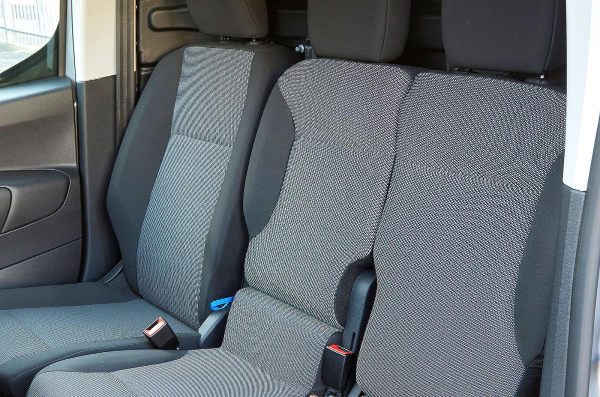 Peugeot Partner front seats