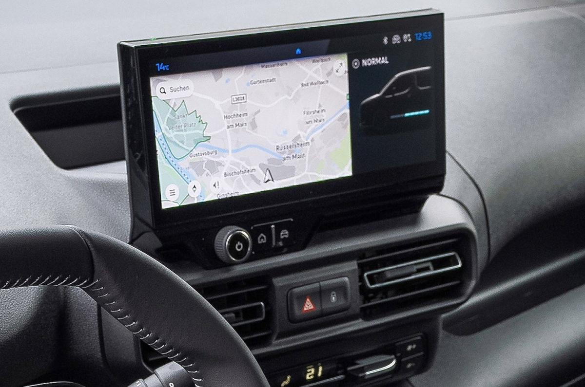 Peugeot Partner infotainment touchscreen