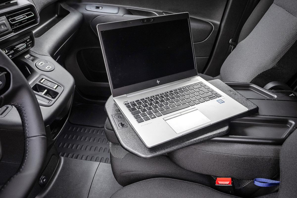 Peugeot Partner interior