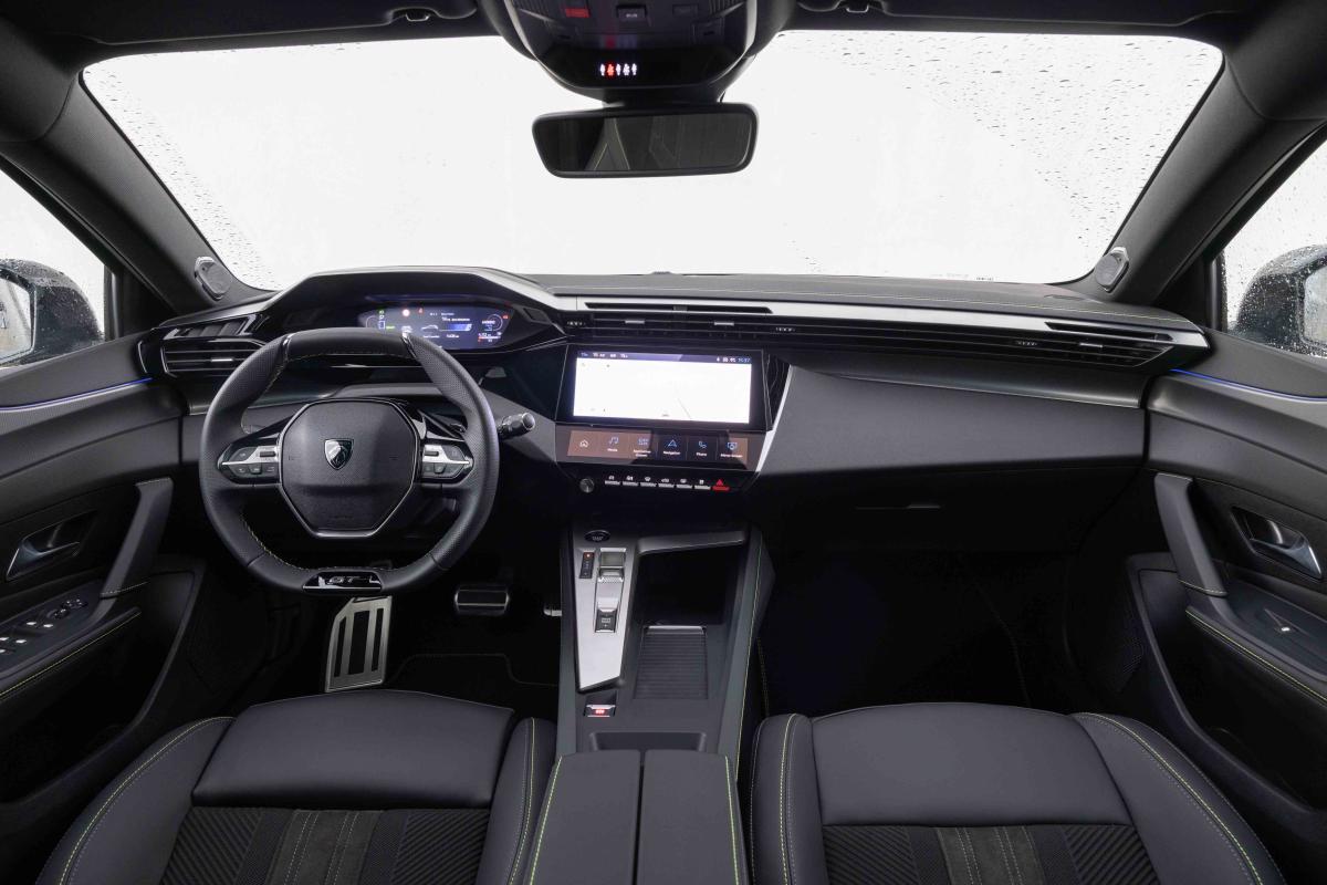 Peugeot 308 SW interior