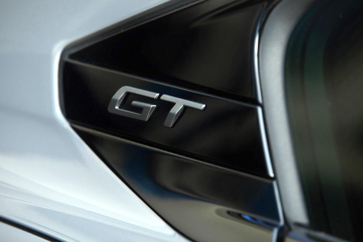 Peugeot 508 side badge detail