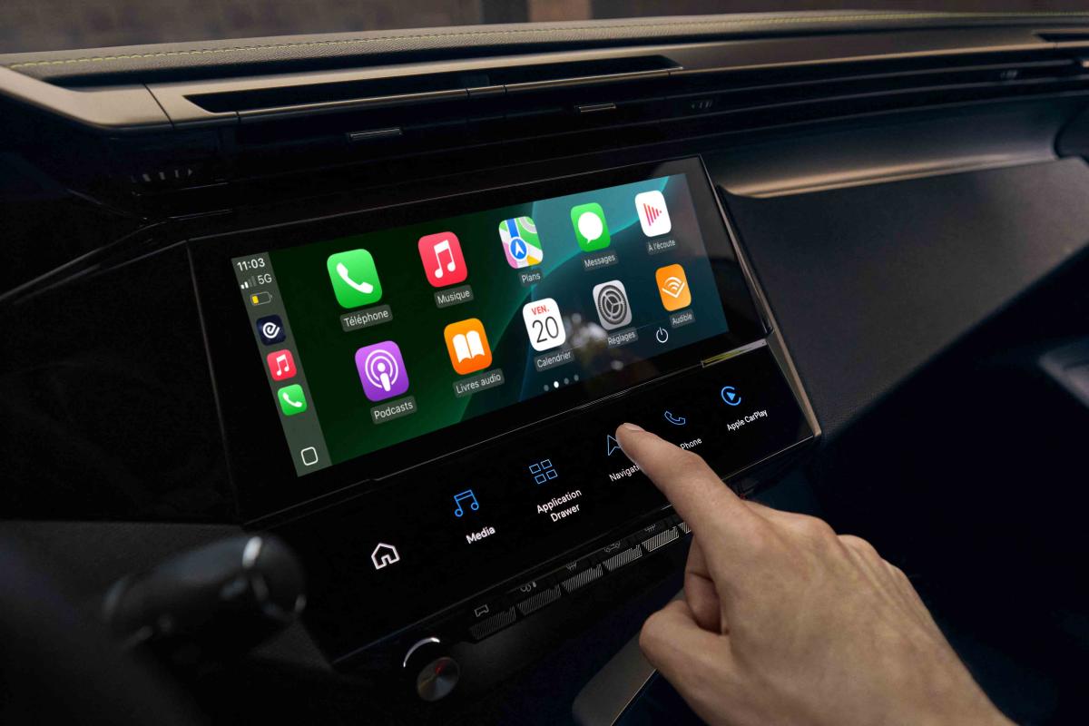Peugeot 308 hatchback interior details
